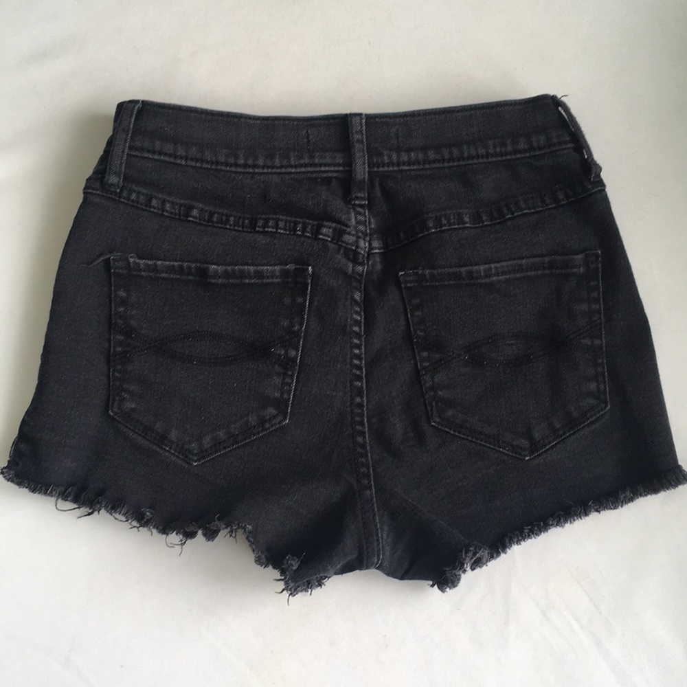 SOLD(on Merc) Abercrombie & Fitch black shorts